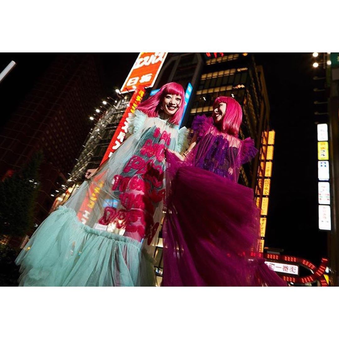 Viktor&Rolf - AMIAYA @ayaxxamiaya @amixxamiaya twinning our Viktor&Rolf Tulle dresses 📷 @p.hayato <3 #voguestreetstylechallenge #viktorandrolftulle