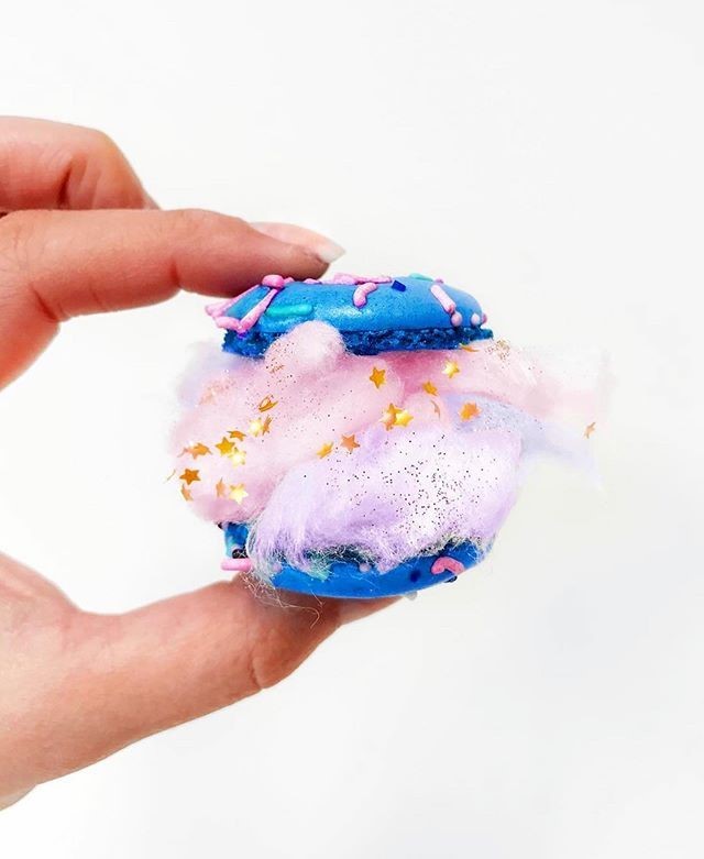 Pure Paw Paw - Heavens to Betsy! There is fairyfloss in my macaroon!!! 🍭 ⁠
⁠
📸 @fluffegram⁠
⁠