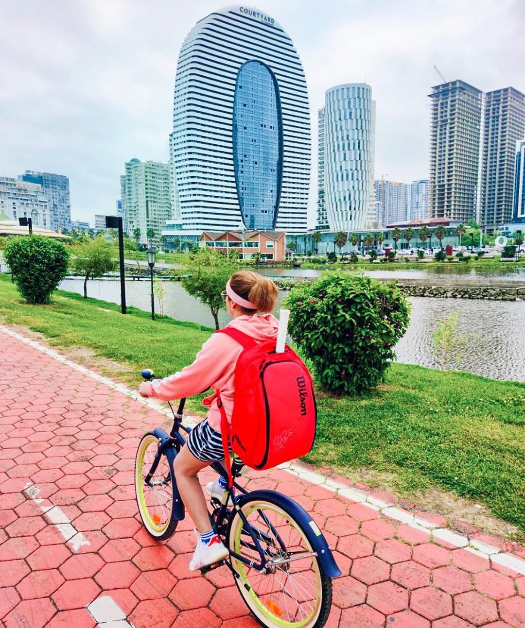 Еприкян Наталья - Добралась, блят!!!!🙄🇦🇲🇬🇪🚴‍♀️🎾🥇🏆 #самоизоляция #batumi #georgia