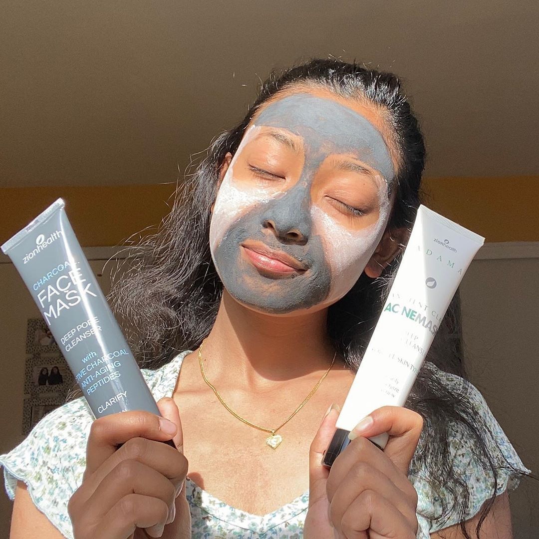 zion health - “A little bit of #multimasking with @zionhealth masks.⁣⁣
🖤𝐂𝐡𝐚𝐫𝐜𝐨𝐚𝐥 𝐅𝐚𝐜𝐞 𝐌𝐚𝐬𝐤*⁣⁣
🤍𝐀𝐧𝐜𝐢𝐞𝐧𝐭 𝐂𝐥𝐚𝐲 𝐀𝐜𝐧𝐞 𝐌𝐚𝐬𝐤*⁣⁣
⠀⁣⁣
One of the major issue of clay masks is that they tend to take away life ou...