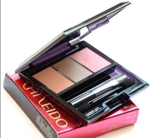 Shiseido Schimmernden Satin Eye Color Trio RD 711 Pink Sands - rezension