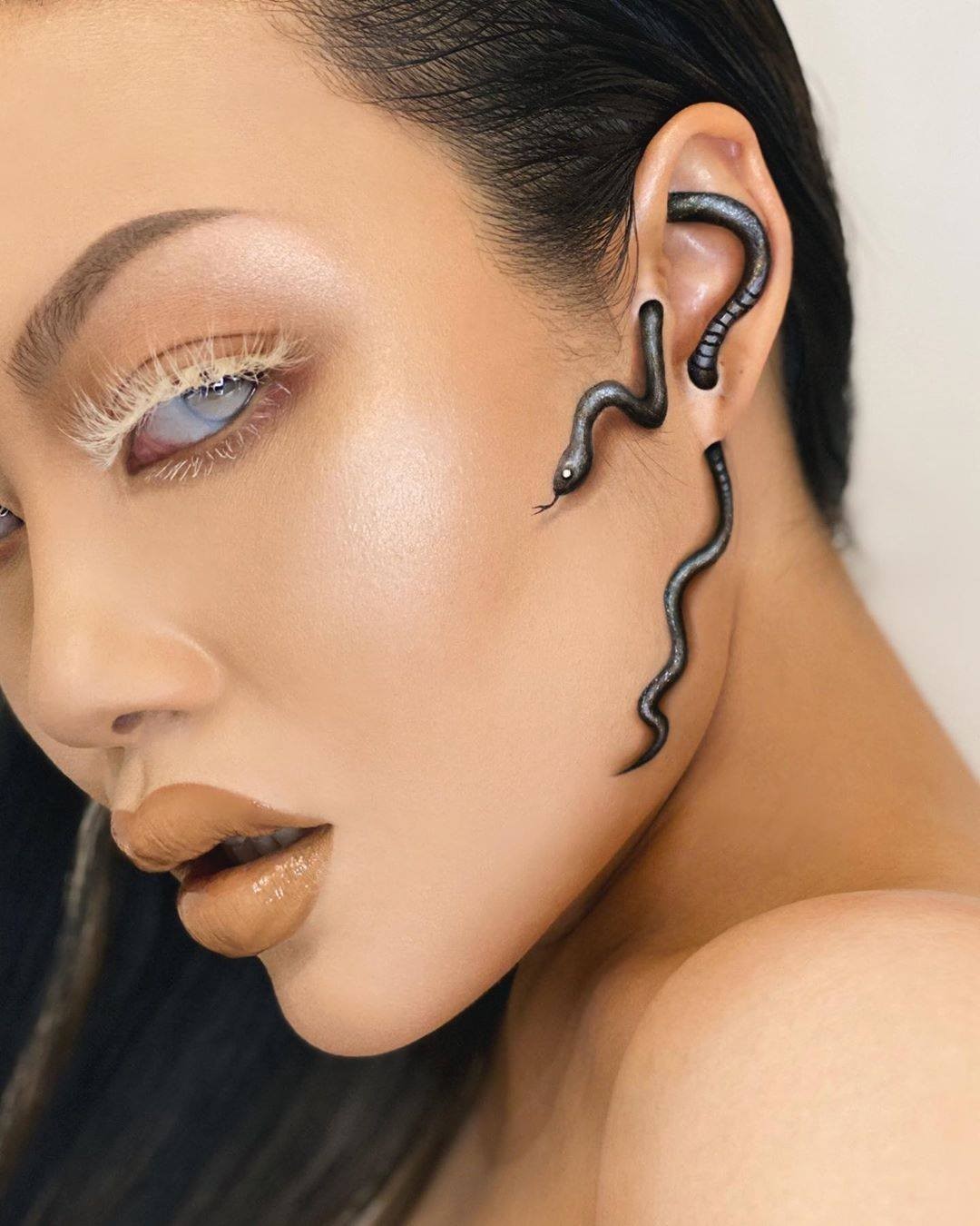 NYX Professional Makeup - This is #MAKEUP 🐍 Listen to the Queen of Illusions, Mimi Choi, spill the tea on all things #illusionmakeup during her IG Live Masterclass ✨ Today at 12PM PST 🎬 Exclusively on...