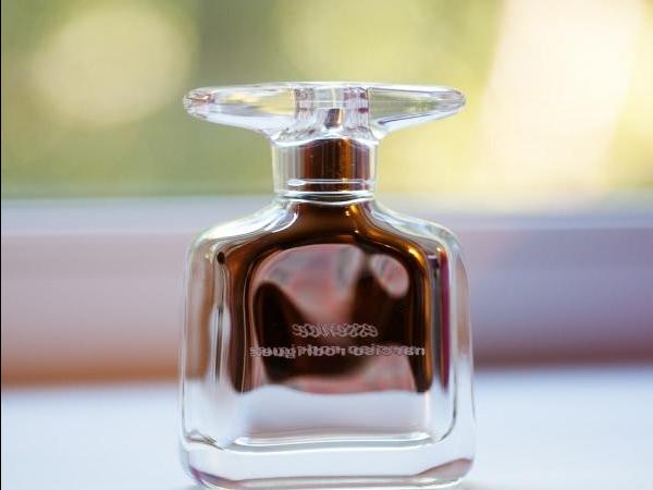 Essence Narciso Rodriguez is my companion every day - review