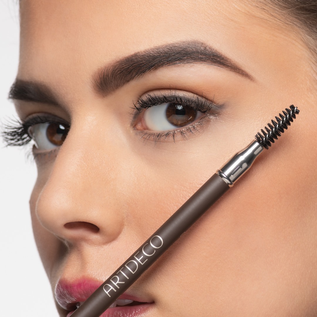 ARTDECO - Our Waterproof Eyebrow Designer fills small gaps in your eyebrows optimally to make them appear fuller. The integrated brush enables optimal blending. ⠀⠀⠀⠀⠀⠀⠀⠀⠀
⠀⠀⠀⠀⠀⠀⠀⠀⠀
#artdecocosmetics #...