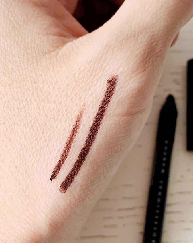 Осенний вариант подводки для голубых и серых глаз с NYX Professional Make Up Faux Blacks Eyeliner в оттенке 06 Burnt Sienna5 Осенний вариант подводки для голубых и серых глаз с NYX Professional Make Up Faux Blacks Eyeliner в оттенке 06 Burnt Sienna