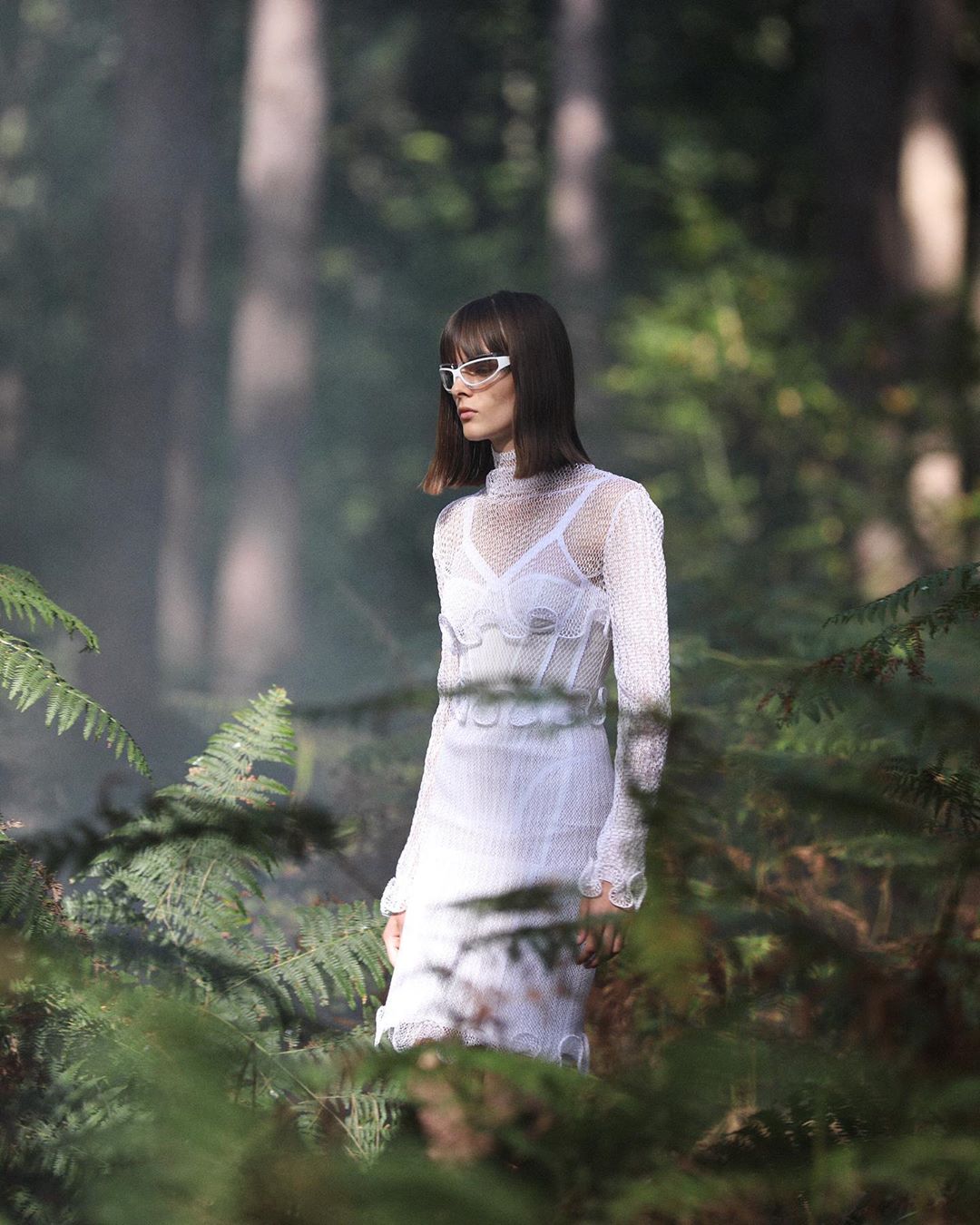 Burberry - Juxtaposing the mystical and the natural, #RiccardoTisci’s #BurberrySpringSummer21 collection plays with structured silhouettes beneath delicate layers
.
#BurberryShow