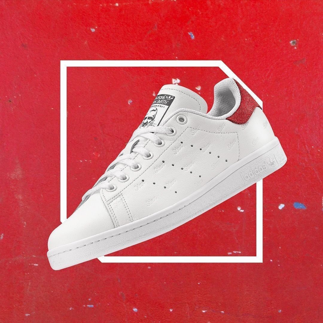 AW LAB Singapore 👟 - [Repost] Adidas Stan Smith gets a hard court red and 'Stan' embossed over the upper. ⠀
⠀
#awlabsg #playwithstyle #adidas
