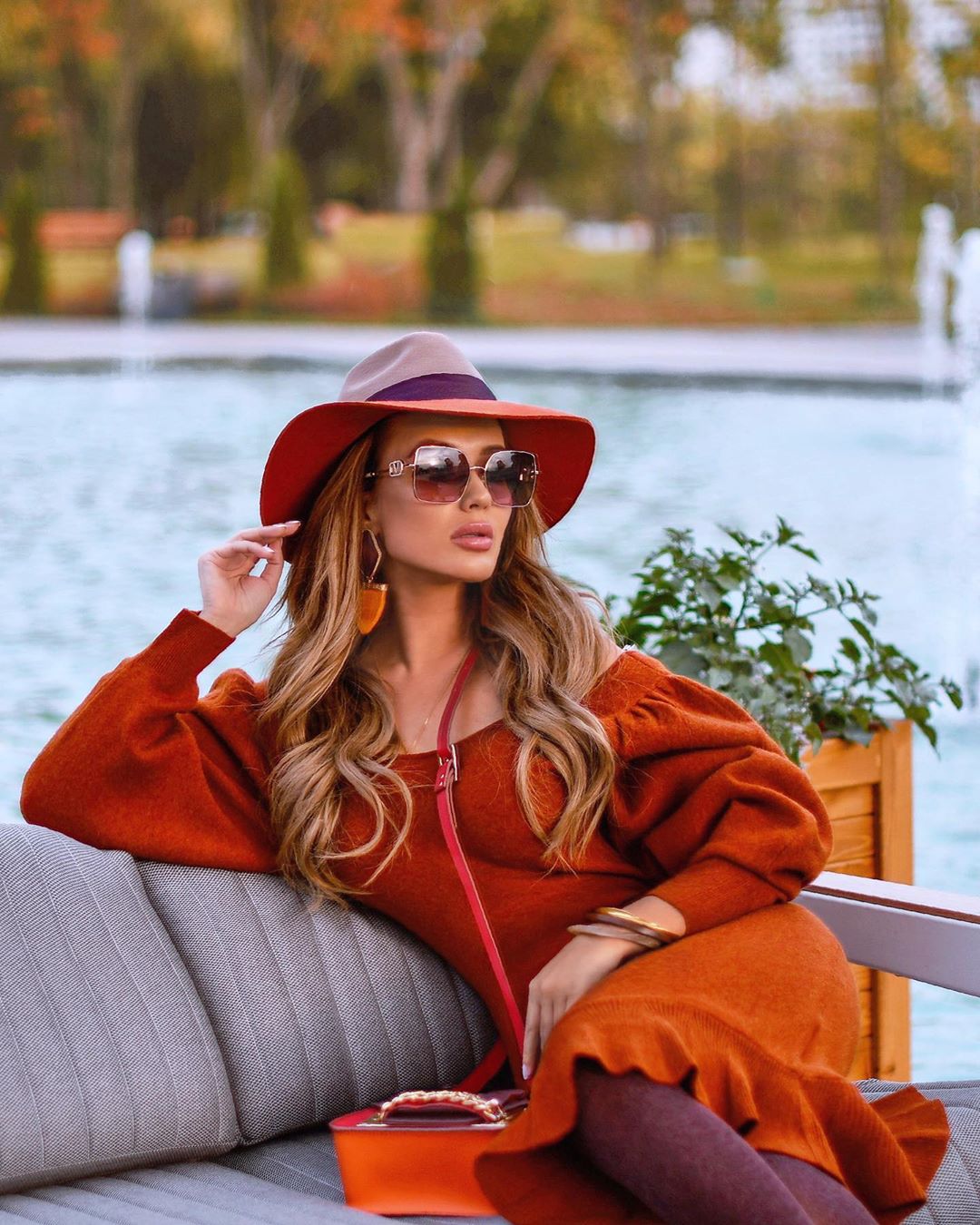 ToBeBlossom.ru - По шкале от 1️⃣ до 🔟 оцените по-настоящему осенний образ Риты с платьем из коллекции PREMIUM☺️🍁
Пишите свою цифру в комментариях👇🏼
⠀
Платье из 100% шерсти мериноса доступно в 2-х цвет...