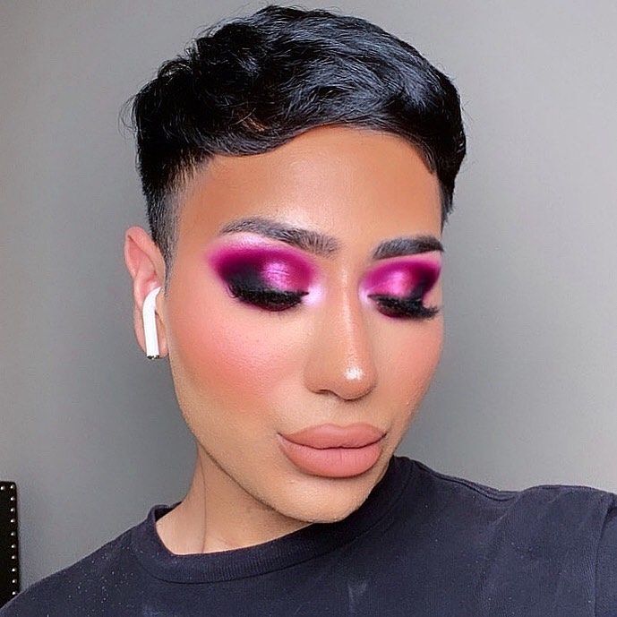 Kylie Cosmetics - #fridaymood 💕💗 gorgeous glam by @hammyirfan wearing ‘we’re going shopping’ blush ✨