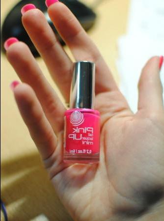 It's love at first sight nail Polish Pink up Mini No. 133 - review