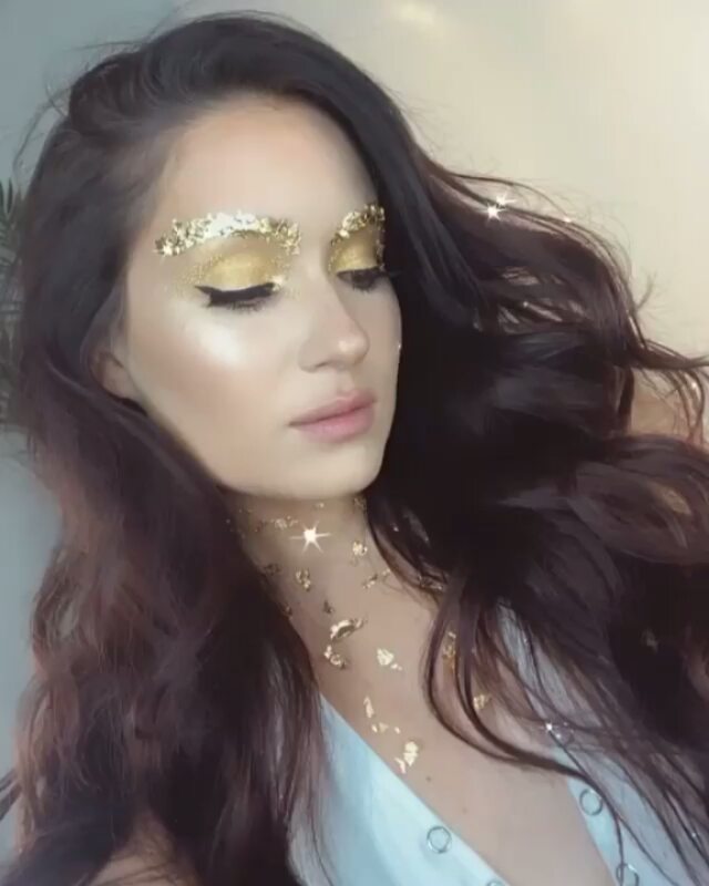 theBalm Cosmetics - Bringing a whole new meaning to golden bronze! ✨ @zulyruizz