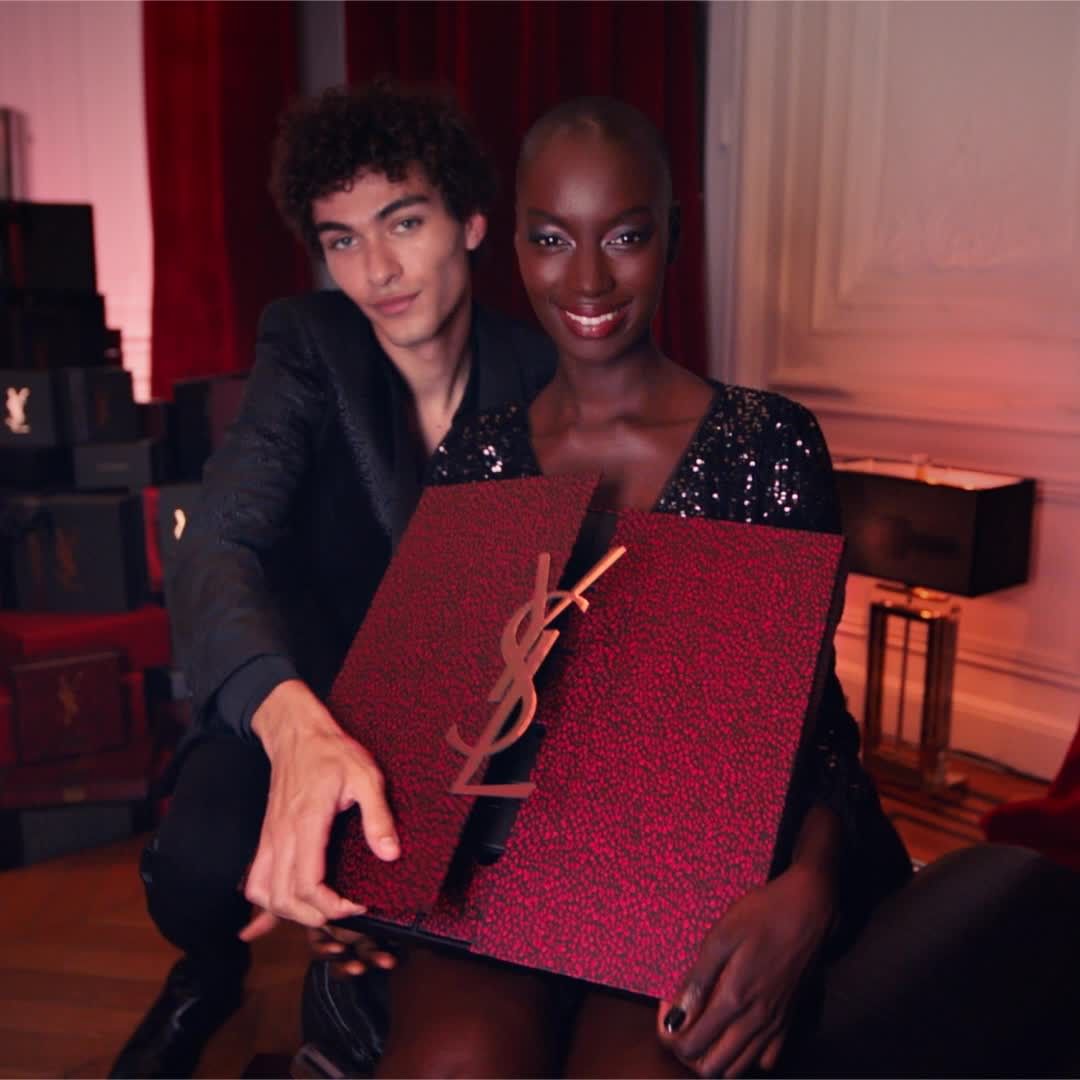 YSL Beauty Official - It's the most daring time of the year!
Get your hands on the advent calendar and treat yourself to daily surprises, to make your holiday season bright...and glossy and glittery!...