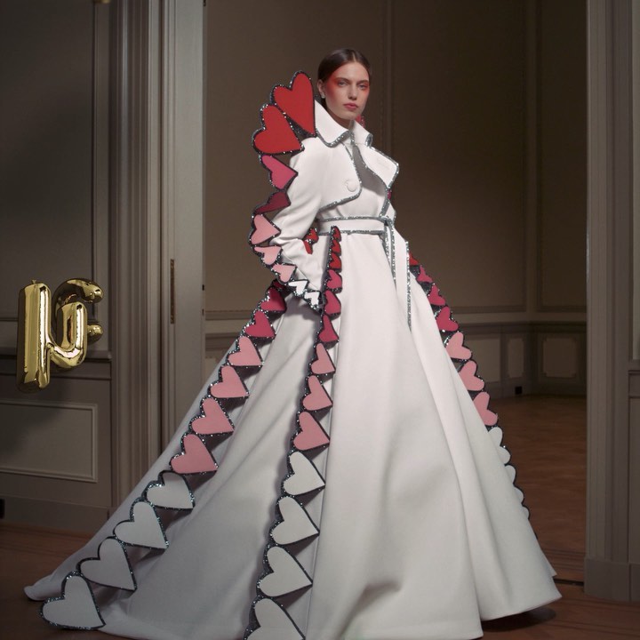 Viktor&Rolf - Change, Haute Couture AW20, Love Wardrobe - ‘We all deserve to be loved, regardless of age, colour, race, religion or sexuality.’ Directed by @marijkeaerden <3 VR