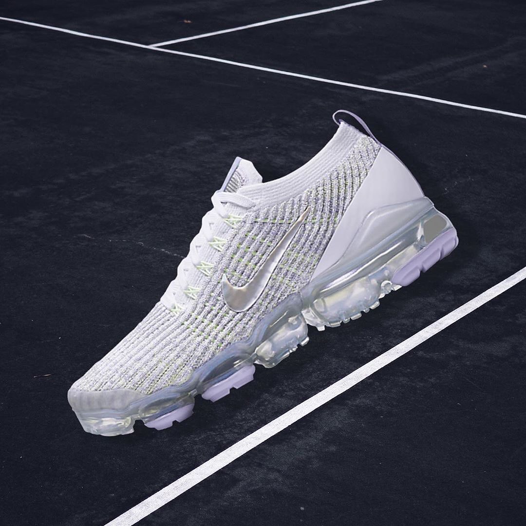 AW LAB Singapore 👟 - [Repost] Gravity-defying style.☁️ Nike #AirVaporMax Flyknit 3 True White. 
#awlabsg #PlayWithStyle #Nike