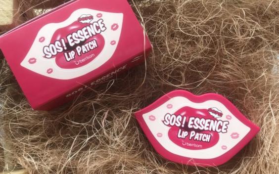 Патчи для губ Berrisom  SOS! Essence Lip Patch фото