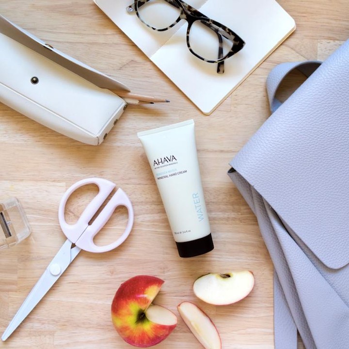 AHAVA - To all of the recent graduates out there, to their teachers, and their support systems - we send a heartfelt congratulations with joy and cheer 🍎⁠
.⁠
.⁠
.⁠
.⁠
#ahava #deadsea #deadseasalt #dea...