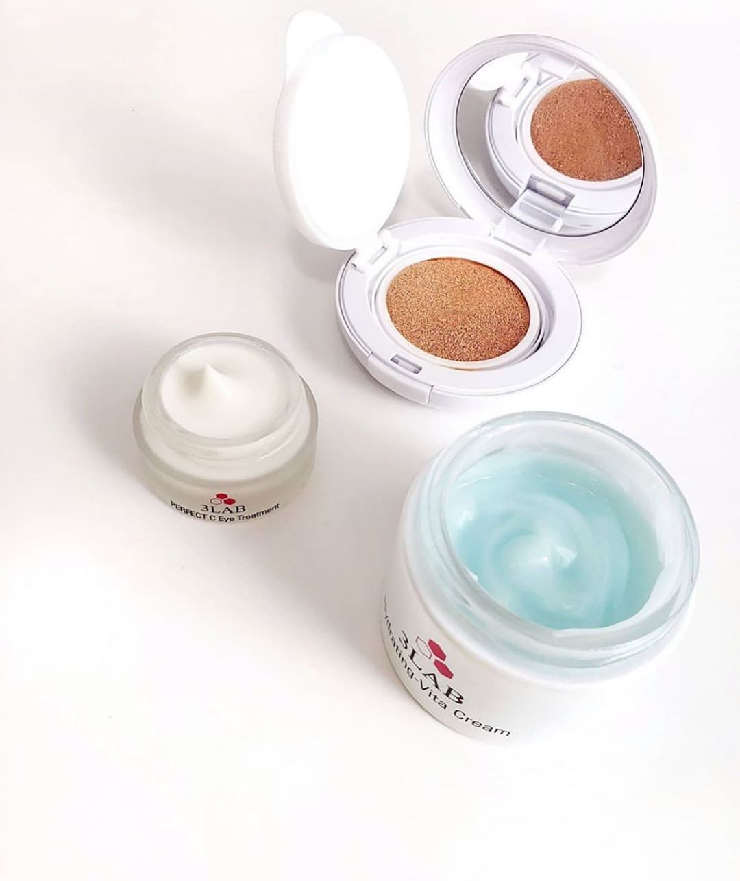 3LAB - Energise you’re skin every morning with our ultra-light moisturising gel, the Hydrating-Vita Cream. Pair with the Vitamin C packed Perfect C Eye Treatment, leaving you with a softer and smoothe...
