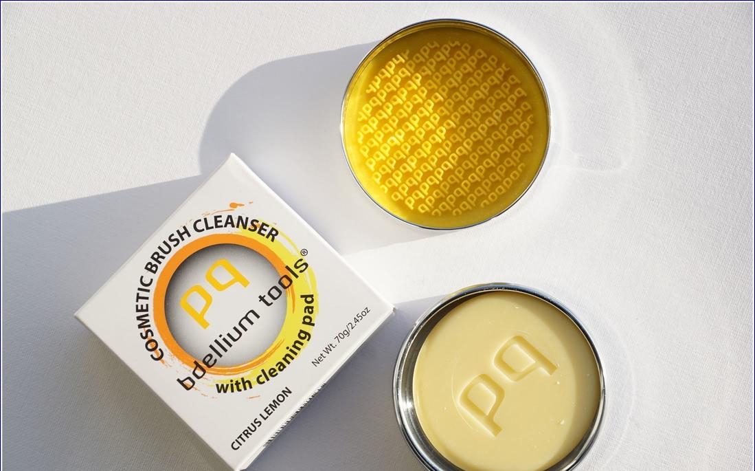 Bdellium Tools Cosmetic Brush Cleanser with cleaning pad - удобное и эффективное очищение кистей11 20e780_lbox.jpg