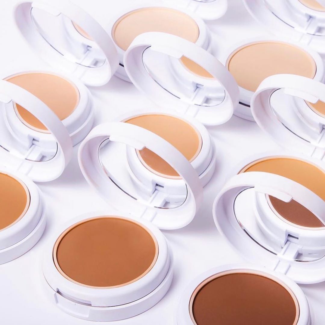 J. Cat Beauty - Aquasurance Compact Foundation has a velvety smooth formula that you and your skin will LOVE
.
.
.
#jcat #jcatbeauty #sale #shopnow #flawless #musthave #aquasurancecompactfoundation #t...
