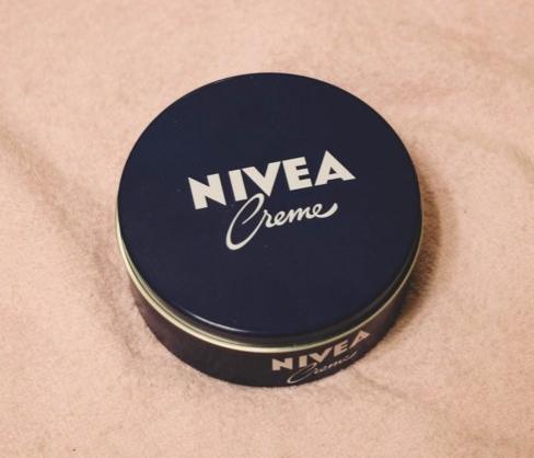 Универсальный увлажняющий крем NIVEA Creme фото