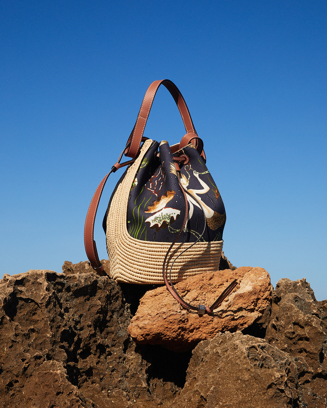 LOEWE - The Balloon bag for Paula's Ibiza 2020 is crafted in leather and a mermaid canvas.

See more in store and on loewe.com

#LOEWE #LOEWEpaulas #BalloonBag

LOEWE will be donating 40 euros for eve...