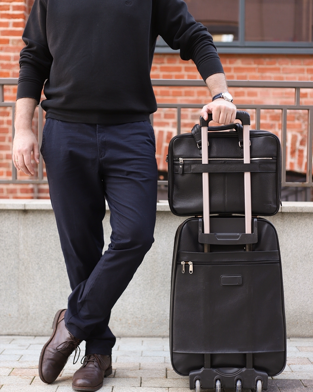 Кожаные сумки и рюкзаки - Самый ценный актив — время⏱ Отправляясь в деловую поездку, возьмите с собой @brialdi. Мы создали сумки такими, чтобы вы могли концентрироваться на самом важном, не отвлекая в...