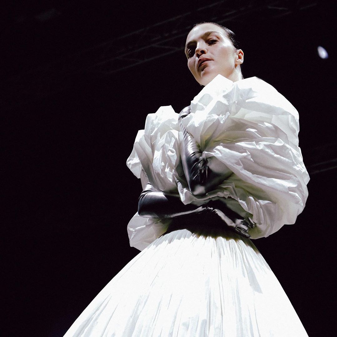 Valentino - Of Grace and Light.
For the #ValentinoHauteCouture #FallWinter20 show, a symphony of dresses in white commemorate a rebirth, a new start. For the show, @pppiccioli dressed @mariacarlabosco...