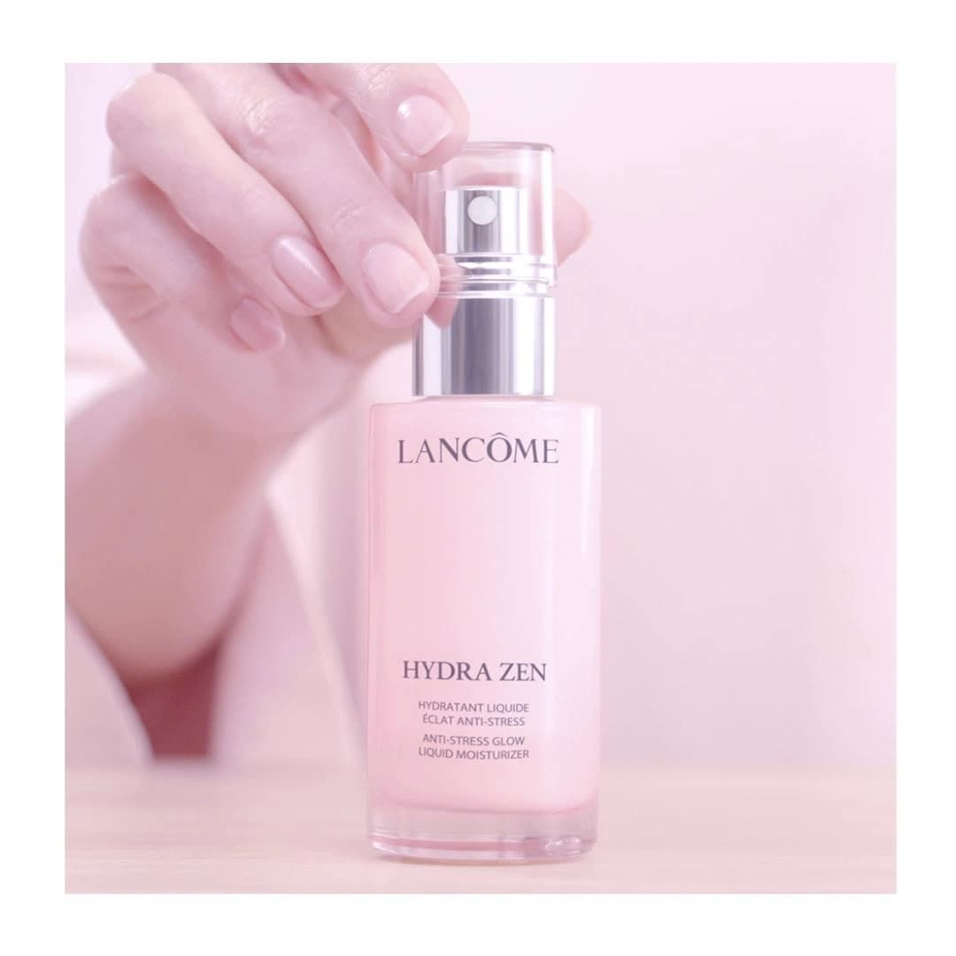 Lancôme Official - Let yourself be inspired by @taylor_hill ‘s relaxing and de-stressing summer skincare routine featuring the light Hydra Zen anti-stress glow liquid moisturizer.
 #Lancome #HydraZen...