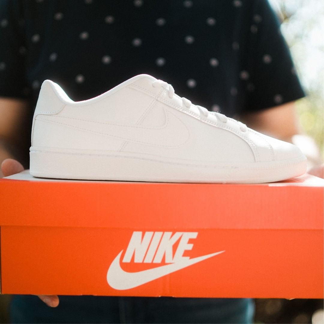 SALAMANDER - 🎾COURT ROYALE🎾
Der klassische Court Royale von Nike im Retro-Stil geht immer! 💪
.
.
.
.
.
.
.
#retro #retroshoes #nike #courtroyale #weißesneaker #herrensneaker #fashioninspo #salamander...