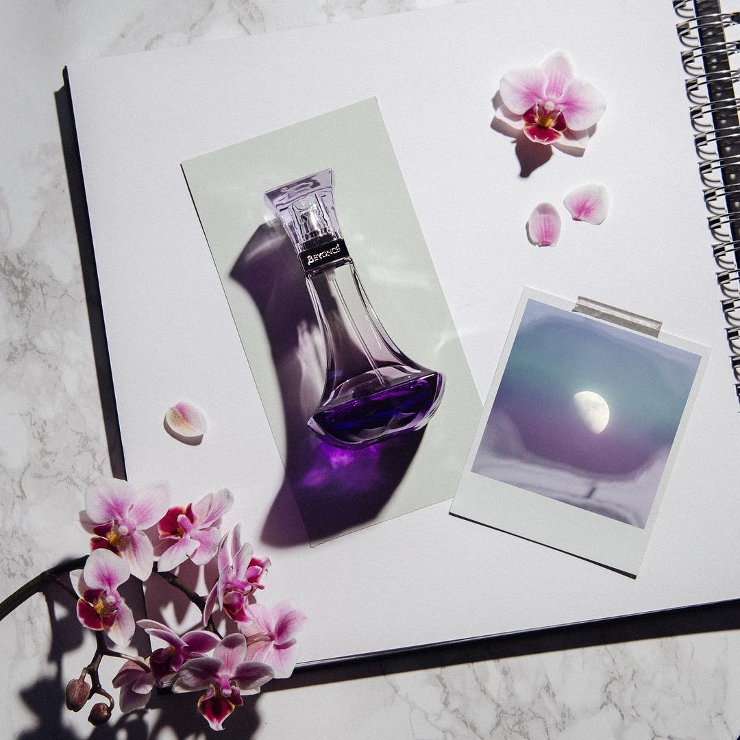 Beyoncé Parfums - Exotic notes of Purple Mokara Orchid and Dragon Fruit make the ultimate evening scent. What’s your idea of a perfect Summer evening? #BeyoncéMidnightHeat