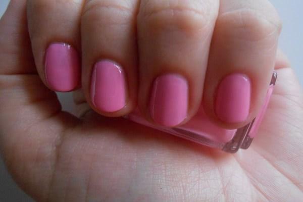 Лак Essie Need a Vacation №19 - Barbie Girl на каникулах