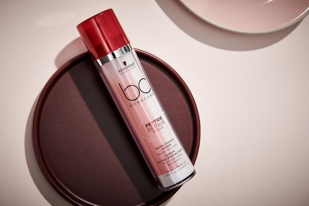 Schwarzkopf Professional - Strong, supple, silky AND smooth...aren’t these our collective #hairgoals? 🙋‍♀️
#BCBonacure Peptide Repair Rescue Nutri-Shield Serum is an intensive two-phase fluid that ref...