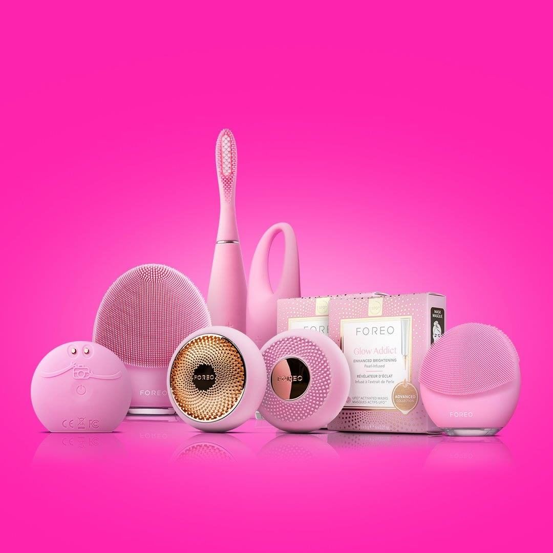 FOREO - Guys! Did you know National Pink Day is a thing?!⁣ This might just be our new favorite holiday💗⁣⁣
⁣⁣
Quick, spot the closest pink thing near you and drop it in the comments👇👀⁣⁣
⁣⁣ #FOREO #Nati...