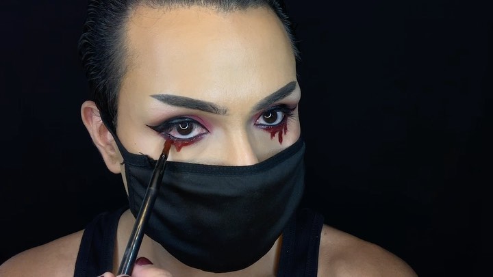 NYX Professional Makeup - #NYXProfessionalMakeup PRO Artist @ma_inmua slays this safe & spooky #EOTD using some of our Halloween must-haves! Here are the deets:
🩸 Jumbo Eye Pencil
🩸 Ultimate Shadow Pa...