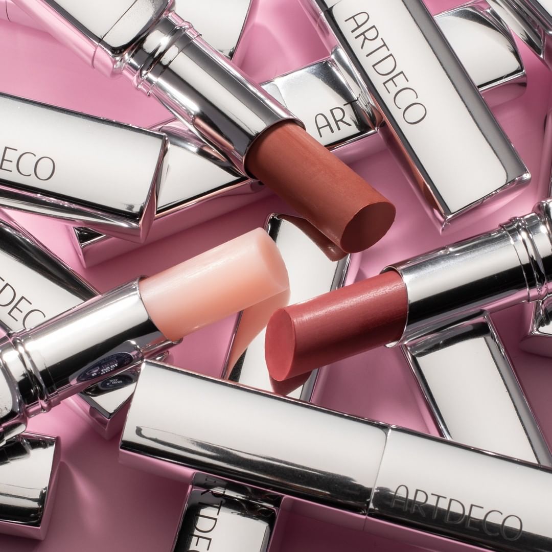 ARTDECO - Our nourishing Color Booster Lip Balm beautifies your natural lip color thanks to delicate self-coloring pigments that merge with the self-protection film of your lips. 💋⠀⠀⠀⠀⠀⠀⠀⠀⠀
⠀⠀⠀⠀⠀⠀⠀⠀⠀...