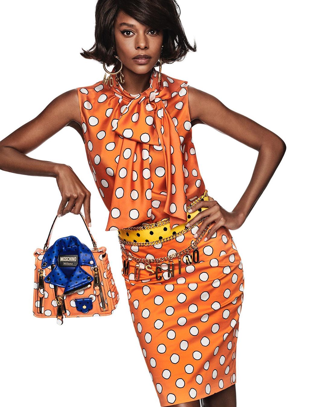 Moschino - Moschino Resort 2021 @karlyloyce #moschino @itsjeremyscott photo @giampaolosgura #karlyloyce @pg_dmcasting