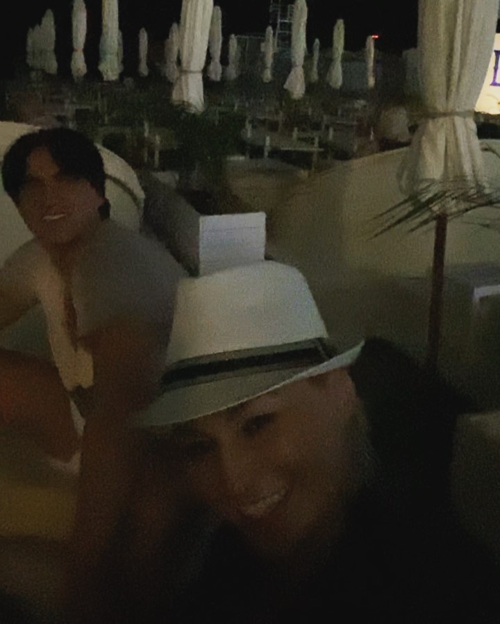 Катя Лель - Волшебная барабулька покорила😋!! Шикарным вечером на набережной в Сочи с любимым!😃❤️ #катялель #ига #чудесныйвечер #будьтесчастливы
