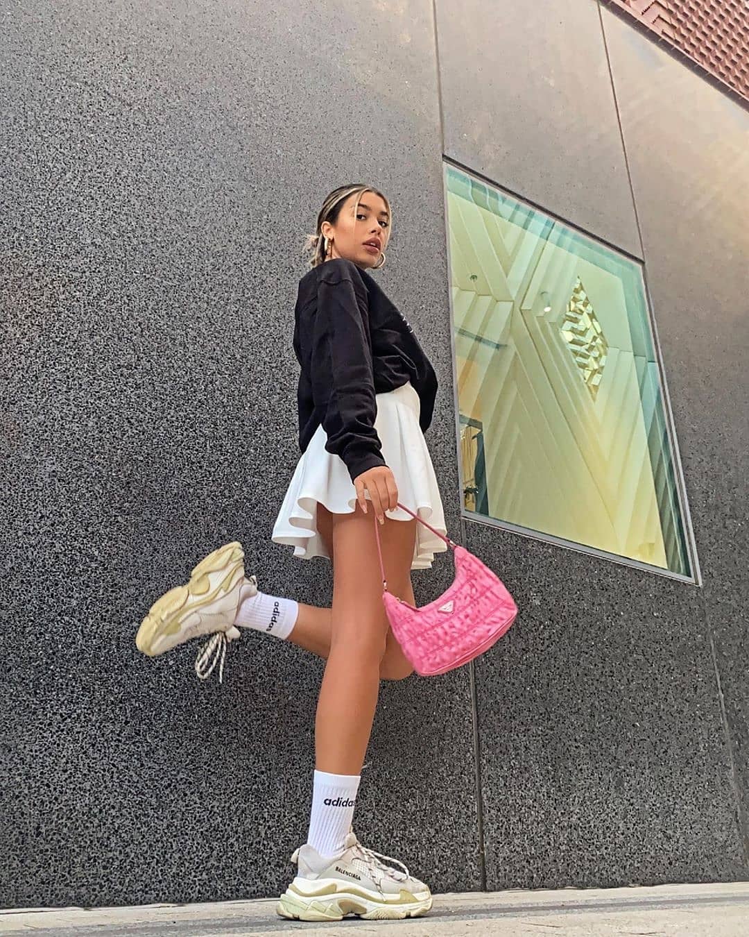 boohoo - Street wear flex 🌪️ 
​Shop @emilyhaniffa's look 🔎  FZZ49164