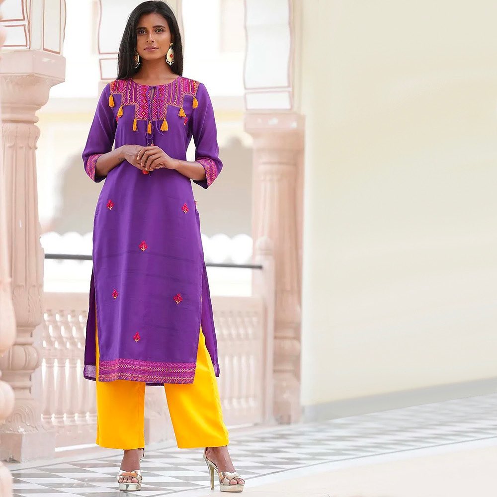 Nykaa Fashion - Purple continues it’s reign for the festive season💜Add the regal hue to your closet now by heading to www.nykaafashion.com🛒
•
•
Juniper Purple Silk Wmbroidered Kurta: ₹874
Seerat Purpl...
