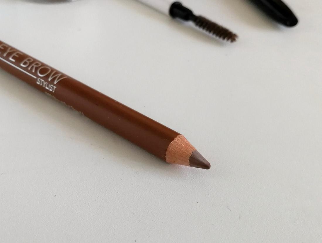 Как красить брови карандашом для рыжих