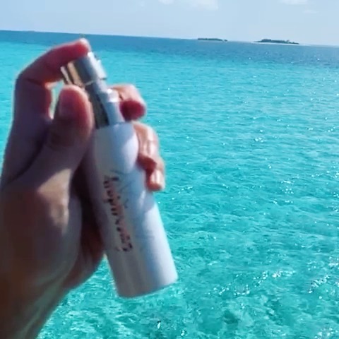 Ciaté London - #EVERDAYVACAY 🥥 we like it served straight from the fridge & onto our face ASAP 😫 ❗️UK FOLLOWERS pls tell us how you are coping withy the  #heatwave today ?👇(p.s we’re loving this slow...