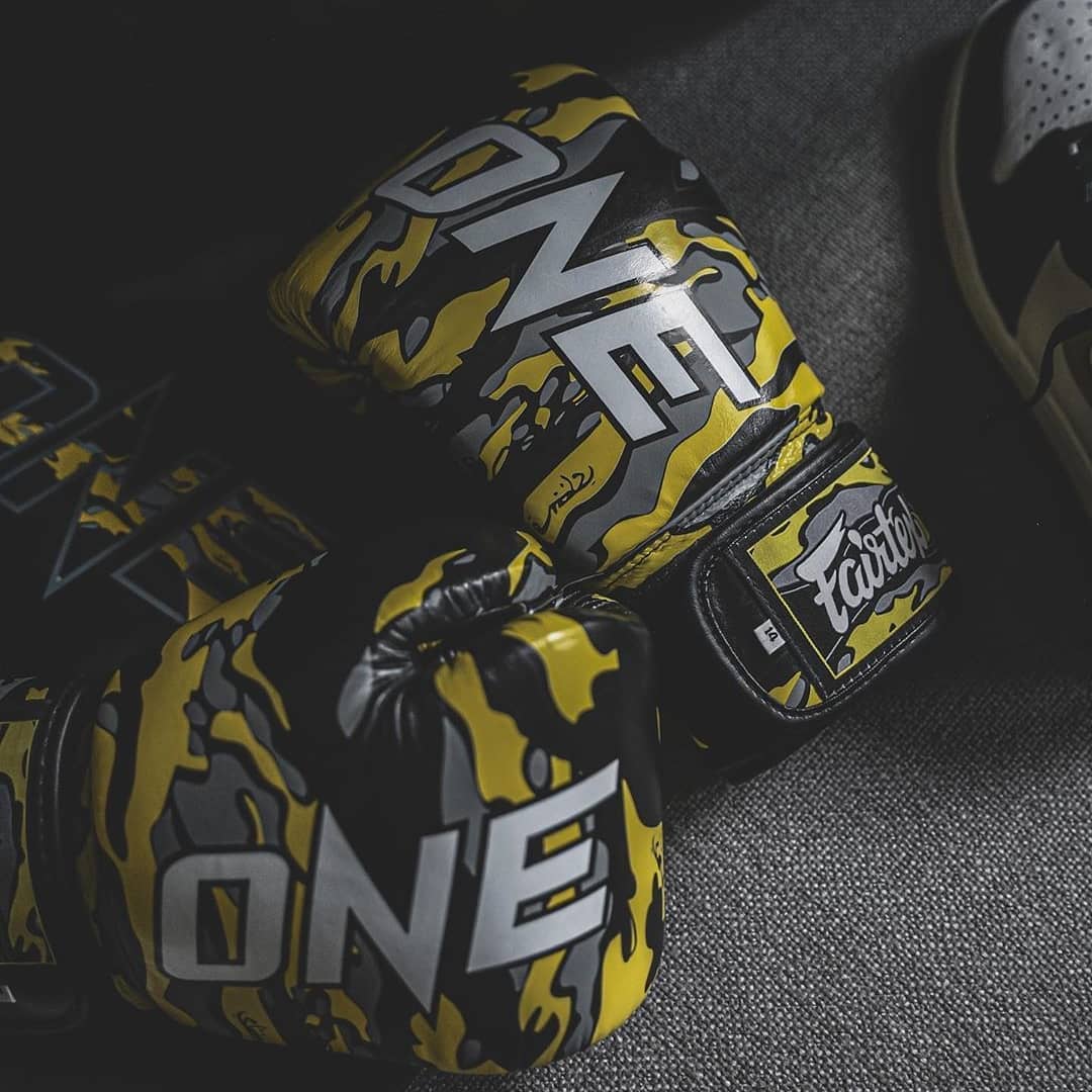 ROCKY-SHOP - 🔥🔥🔥Подъехали новинки от Fairtex. Боксерские перчатки Fairtex One FC. Эксклюзивный дизайн для промоушена One FC. 100% натуральная кожа премиальной выделки. Трехслойный наполнитель из пены...