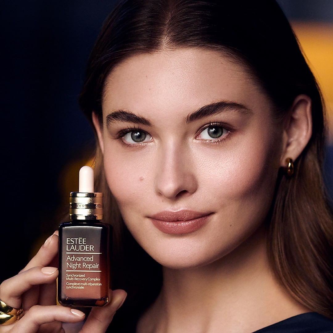 Estée Lauder - ✨NEW #AdvancedNightRepair ✨ The best just got better. 💫 The latest generation of our revolutionary Advanced Night Repair serum now features NEW fast repair and NEW youth-generating pow...