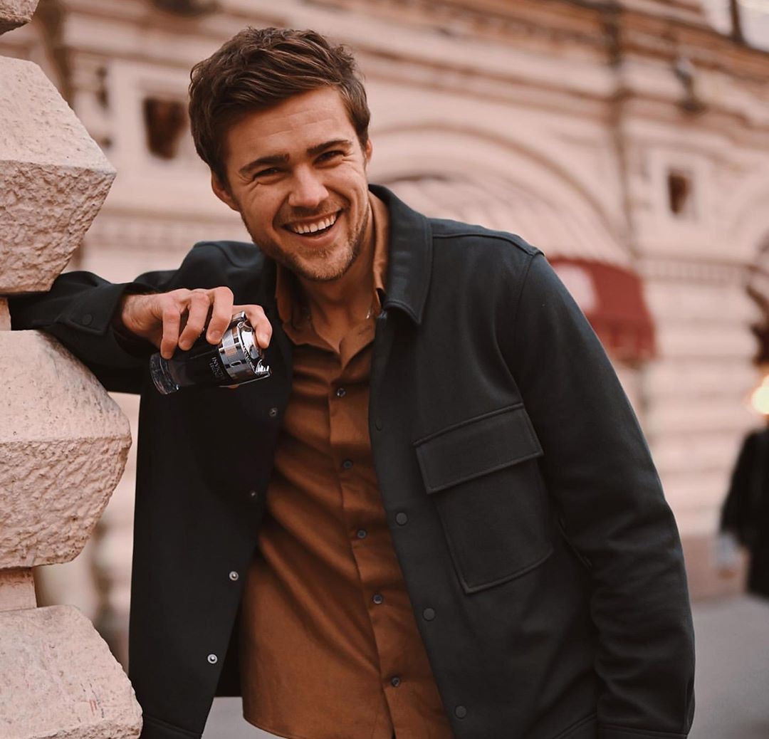 Paco Rabanne Parfums - two forces that lead to VICTORY: a smile and Invictus Legend.⁠
_⁠
@whynotdima #invictuspacorabanne ⁠
#pacorabanneparfums⁠