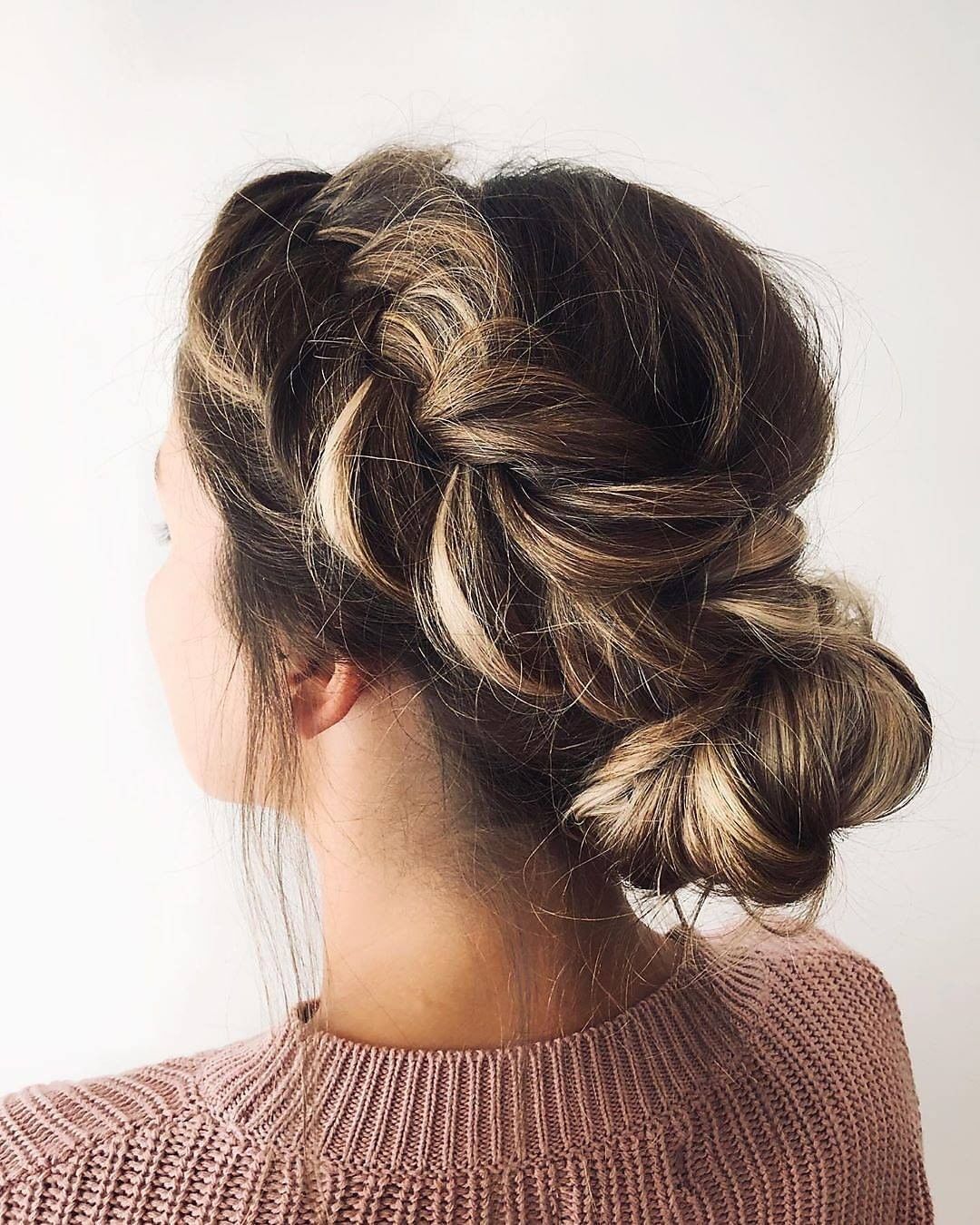 Schwarzkopf Professional - How INCREDIBLE is this textured bun!? 😍
👉 @laurascheffers_hairstylist.mu used #OSiS Dust It for incredible volume – plus a little spritz of SILHOUETTE Super Hold Hairspray t...