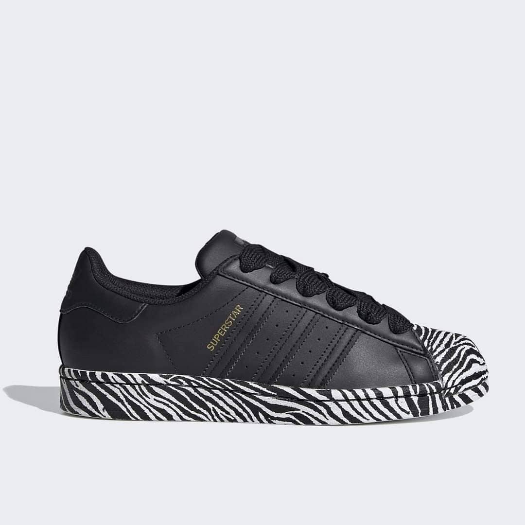 Foot Locker ME - Sometimes you just need a change of scene #adidas Originals Superstars

“Now Online, shop at”

footlocker.com.kw
footlocker.com.sa
footlocker.ae