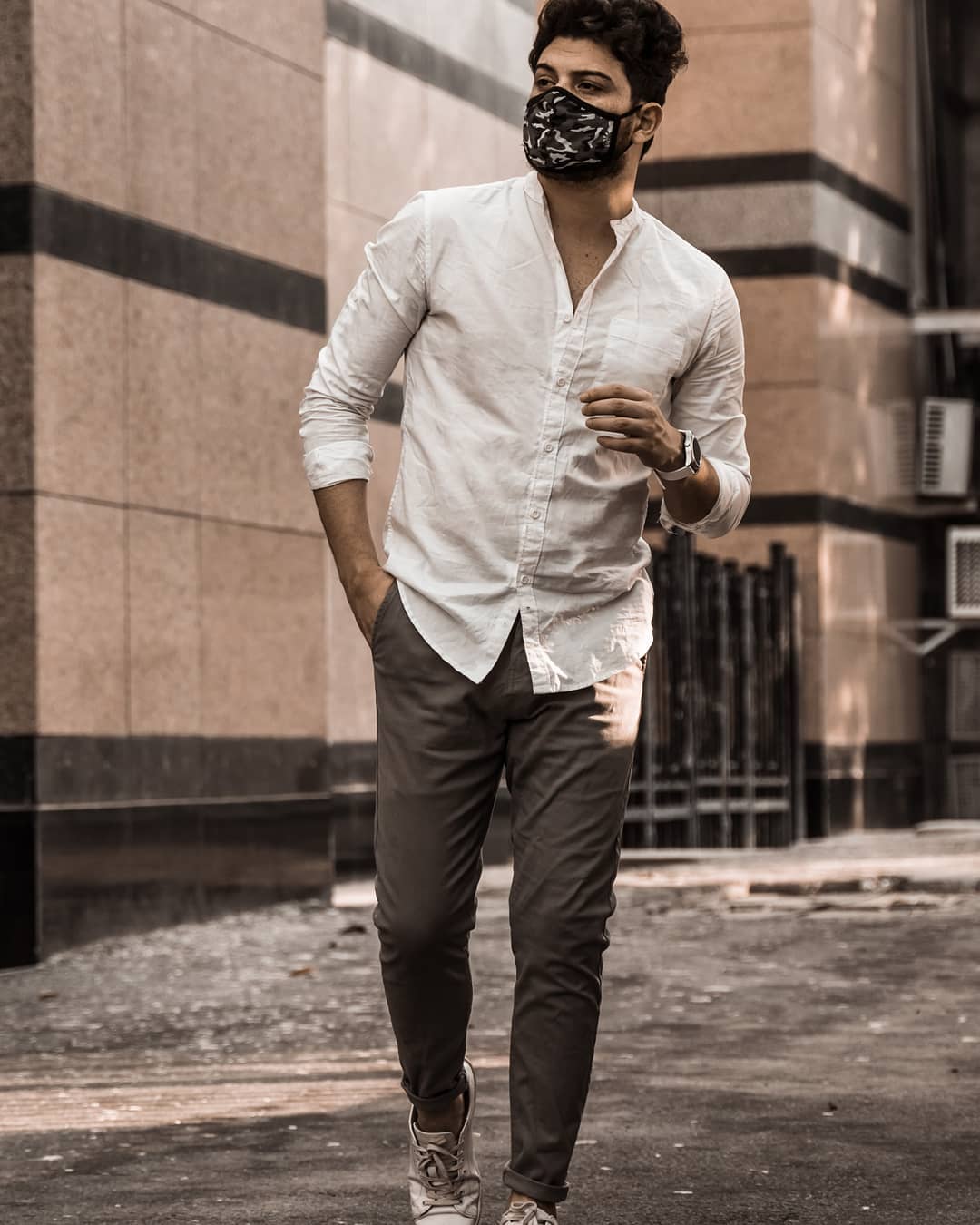 MYNTRA - Stepping into the new normal, in style. BTW, linen shirts are always ❤ right? 📸 @socialjacket
Look up style code: 11819520 (mask) / 2119007 (chinos) / 11097178 (sneakers) / 11475244 (shirt)
F...