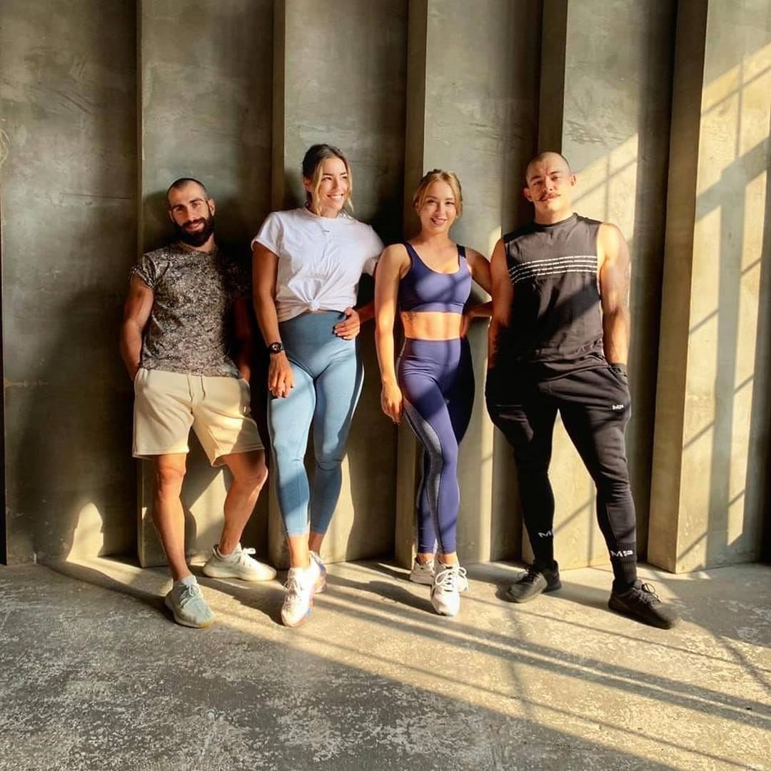 Myprotein Russia 🇷🇺 - ❤️, если ждешь новый контент с кем-то из этой четверки😉
@ksushanicole 
@victorblud 
@goga_tupuriya 
@marrymemariya 
.
#myprotein #myproteinru #фитнес #FuelYourAmbition