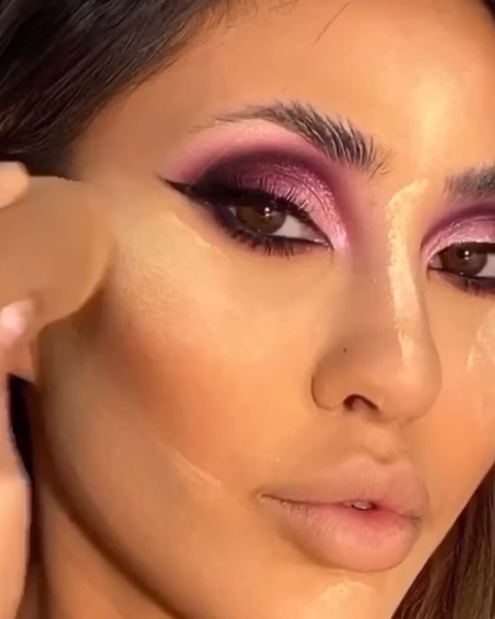 J. Cat Beauty - What a dreamy video and look!🤍 The beautiful @brittanybearmakeup is wearing our Luxe Pro Powder in ‘Banana’✨
.
.
.
#jcat #jcatbeauty #trendmood #look #makeup #makeuplook #stunning #wak...