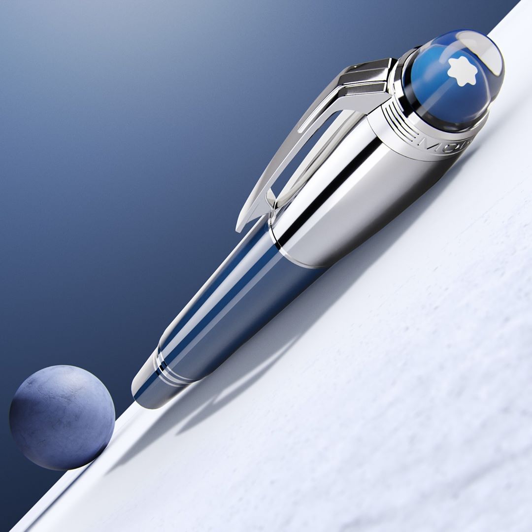 Montblanc - Where there is water, there are stories to be written. 
.
The search for other habitable planets in our galaxy has long fascinated space explorers and writers alike. The Montblanc StarWalk...